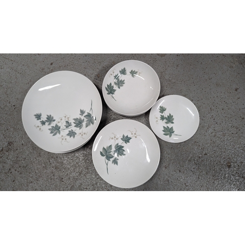 244C - A Qty of Noritake 'Wild Ivy' Dinner Service