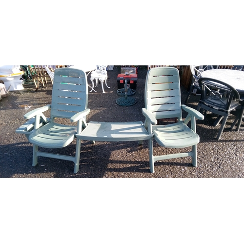 52D - A Pair of Sunloungers with Connecting Table