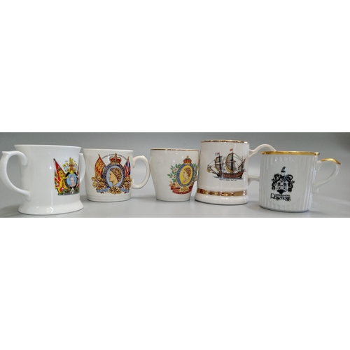 914 - 5 x Coronation and other mugs.