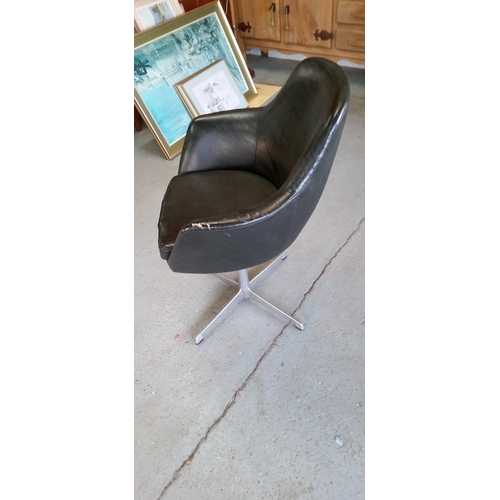 684 - Vintage Swivel Armchair with Adjustable Height.