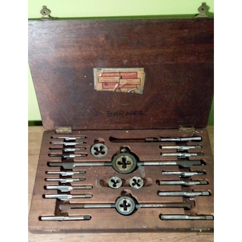 812 - A Lehmann, Archer and Lane Ltd Tap and Die Set.