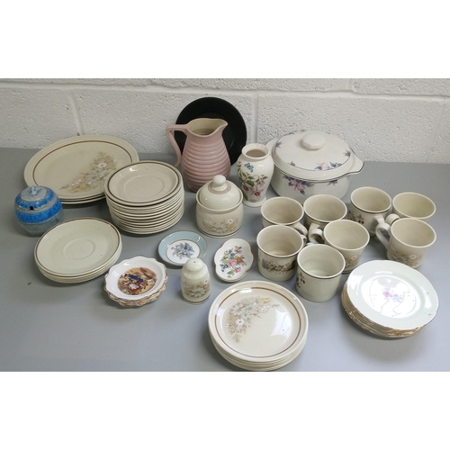 271 - A Mixed Lot of Assorted China including Royal Doulton, Portmeirion, Shelley and more. 

CRATES NOT I... 