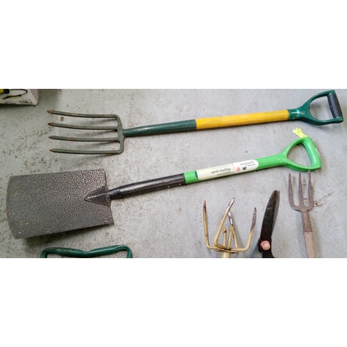 118 - A Selection of Tools including a Magic Claw, Fork, Spade, Kneeler and More.