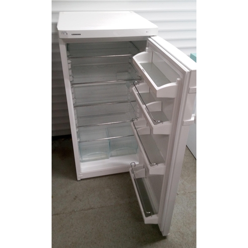 299 - A Leibherr Fridge 117cm H x 56cm W x 64cm D.