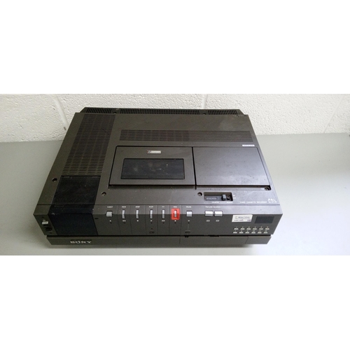 280 - Sony Betamax Video Player SL-C7UB.