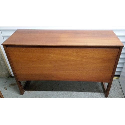 722 - Mid Century Record Cabinet. 71cm H x 108cm W x 38cm D.