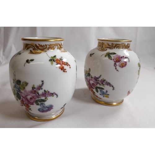 89 - A PAIR OF LATE 18TH/EARLY 19TH CENTURY PORCELAIN VASES, the sides painted with floral sprays, with b... 