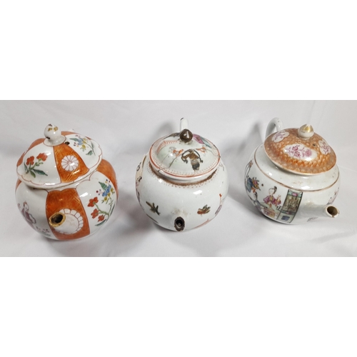 93 - THREE CHINESE EXPORT TEAPOTS, LATE 18TH / EARLY 19TH CENTURY, all with polychrome painted sides with... 