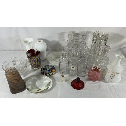 125 - A LARGE QUANTITY OF 19TH / 20TH CENTURY GLASS WARES, the lot including a glass lustre,  various deca... 