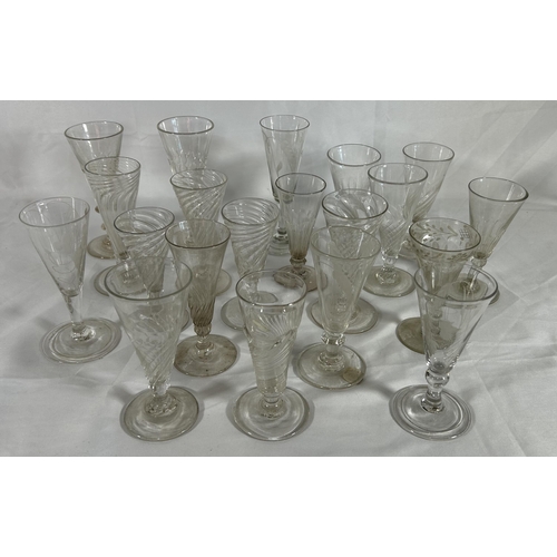 125 - A LARGE QUANTITY OF 19TH / 20TH CENTURY GLASS WARES, the lot including a glass lustre,  various deca... 