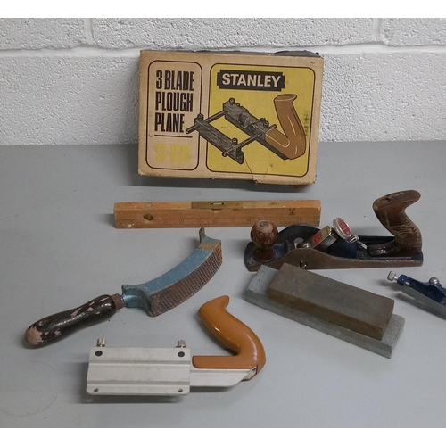 216 - A Stanley 3 Blade Plough Plane, Boxed. A Rasp and other Vintage Tools.