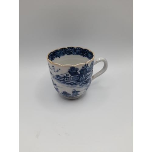 157 - A GROUP OF CHINESE BLUE AND WHITE WARES,  QING DYNASTY (19TH CENTURY) AND LATER, the lot includes a ... 