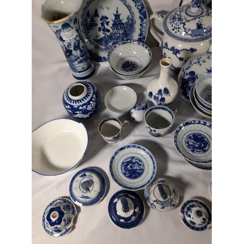 157 - A GROUP OF CHINESE BLUE AND WHITE WARES,  QING DYNASTY (19TH CENTURY) AND LATER, the lot includes a ... 