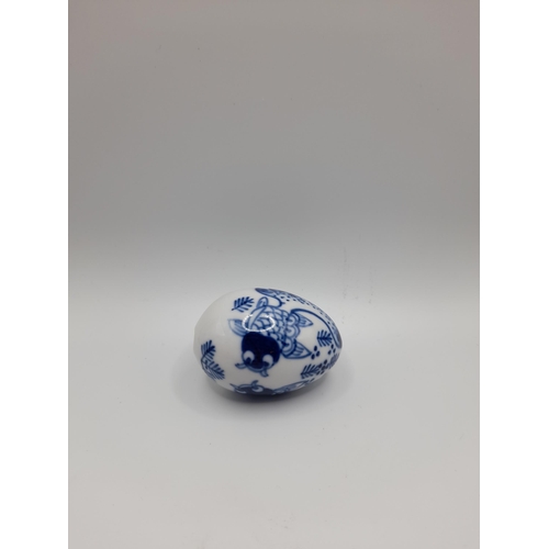 157 - A GROUP OF CHINESE BLUE AND WHITE WARES,  QING DYNASTY (19TH CENTURY) AND LATER, the lot includes a ... 