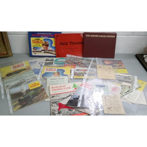 1239 - Selection of Triang/Hornby and Dublo Booklets and other Model Railway Books.