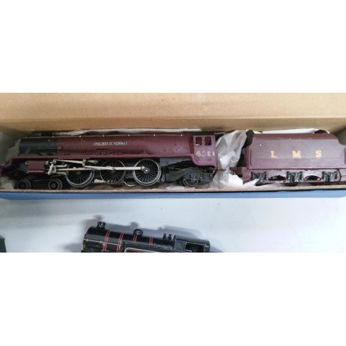 1250 - Hornby OO Gauge, EDL17 Locomotive Boxed, EDL17 Locomotive Unboxed, EDL2 Coronation Class and Tender ... 