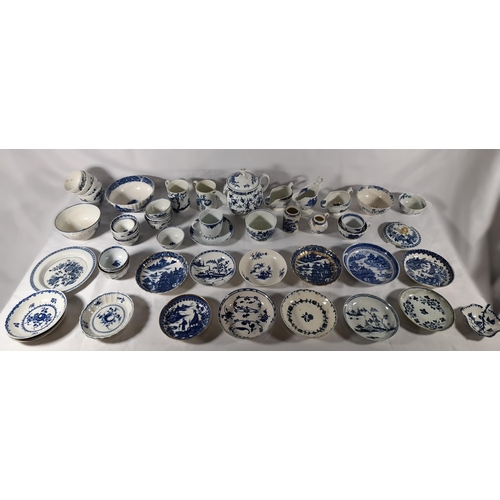 170 - A MIXED GROUP OF WORCESTER AND CAUGHLEY BLUE AND WHITE WARES, 18TH/19TH CENTURY, the lot includes cu... 