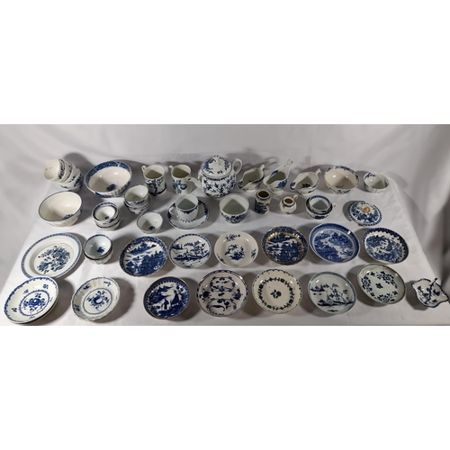 170 - A MIXED GROUP OF WORCESTER AND CAUGHLEY BLUE AND WHITE WARES, 18TH/19TH CENTURY, the lot includes cu... 