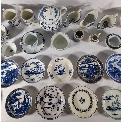 170 - A MIXED GROUP OF WORCESTER AND CAUGHLEY BLUE AND WHITE WARES, 18TH/19TH CENTURY, the lot includes cu... 