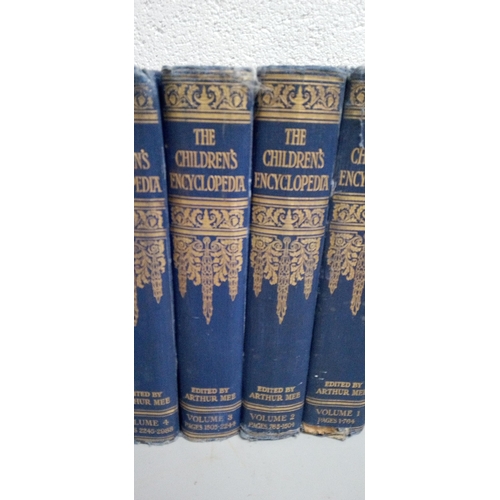 1193 - 10 Volumes of the Childrens Encyclopedia Edited by Arthur Mee and 5 Oxford Junior Encyclopedias.