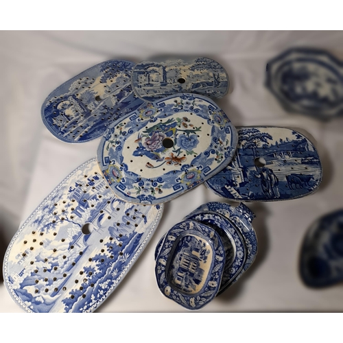 193 - A MIXED GROUP OF BLUE AND WHITE CHINA WARES, mostly English 19th Century, the lot includes an 18th c... 