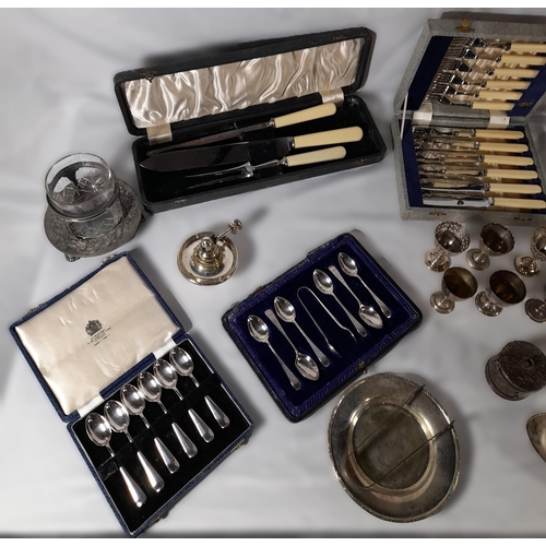 199 - VARIOUS BOXED SETS OF SILVER PLATED CUTLERY AND OTHER SILVER PLATED WARE, the boxed sets include tea... 