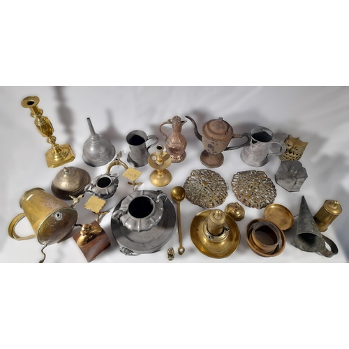 226 - A MIXED GROUP OF 19TH CENTURY BRASS, COPPER AND PEWTER WARES, the lot includes brass candlesticks, a... 