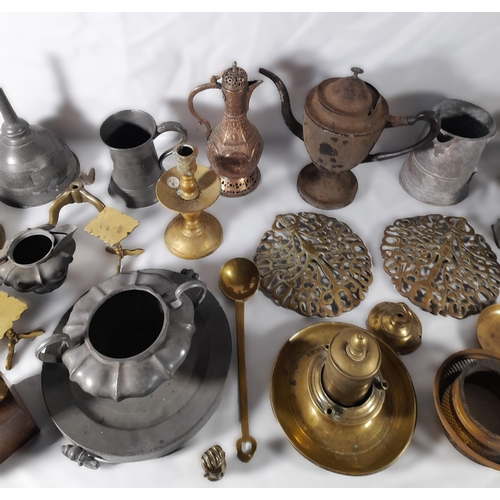 226 - A MIXED GROUP OF 19TH CENTURY BRASS, COPPER AND PEWTER WARES, the lot includes brass candlesticks, a... 