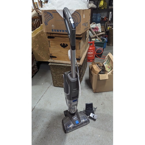 530 - A Vax One Power Cordless Vacuum Cleaner