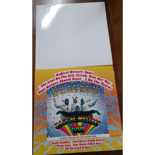 331G - Beatles White Gate Fold Double Album with Booklet and Pictures. Magical Mystery Tour Gatefold Includ... 