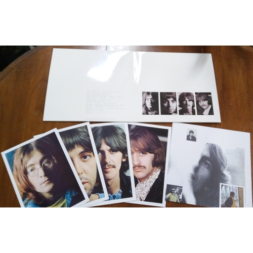 331G - Beatles White Gate Fold Double Album with Booklet and Pictures. Magical Mystery Tour Gatefold Includ... 