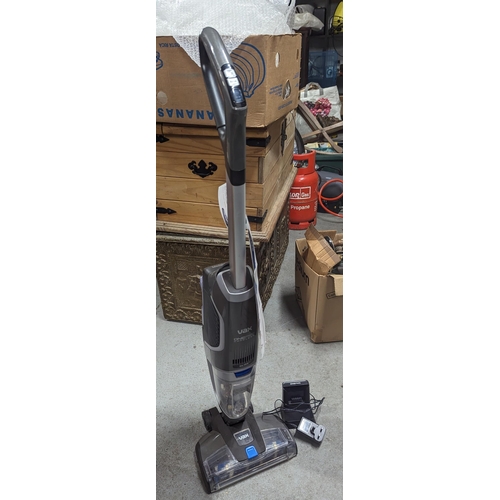 530 - A Vax One Power Cordless Vacuum Cleaner