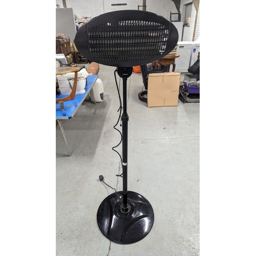 620 - An Adjustable Height 2000 Watt Electric Patio/Room Heater. Seen Working.