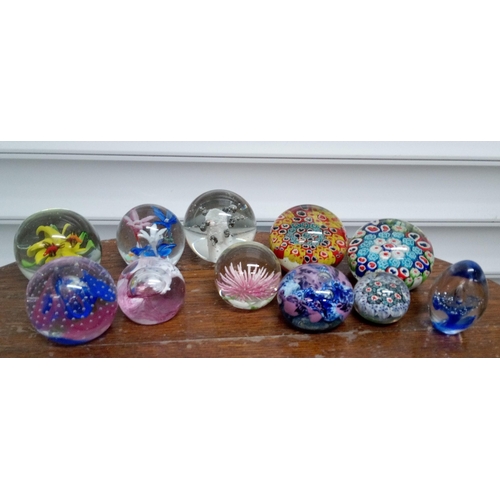 1047 - Collection of Paperweights.