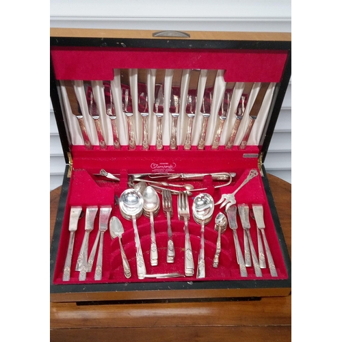 906 - Silver Plate Canteen of Cutlery in Wooden Case.