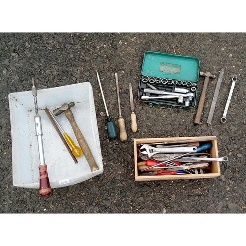 101E - Mixed Hand Tools, Spanners, Screwdrivers, Socket Set and More.