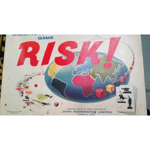 1287 - A Selection of Vintage Board Games-Waterloo, Risk, Campaign, Wildlife, Mine and Million.