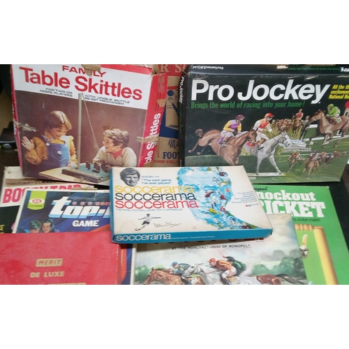 1298 - A Quantity of Vintage Boardgames, Totopoly, Bobbytrap etc.