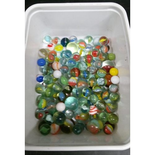 1307 - A Quantity of Marbles.