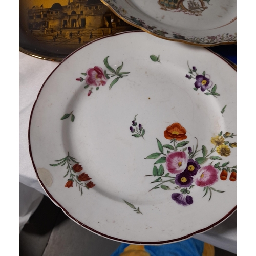 271 - A Very Large Selection of Mixed Plates in Various Designs.