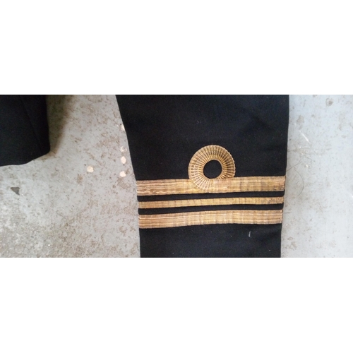 414E - A Royal Navy Lieutenant Commanders Dress Uniform.