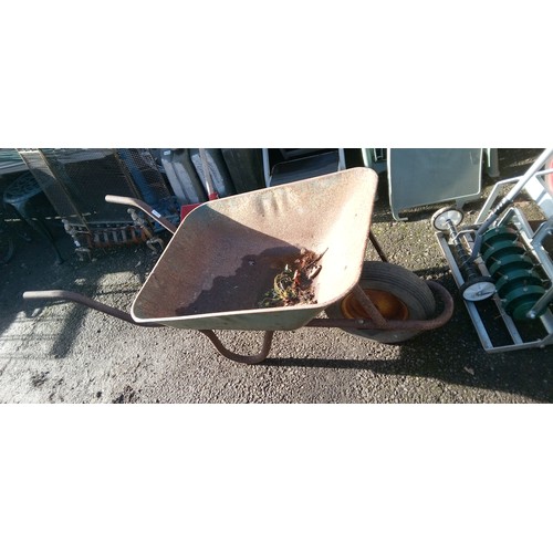 206D - Metal Wheelbarrow.