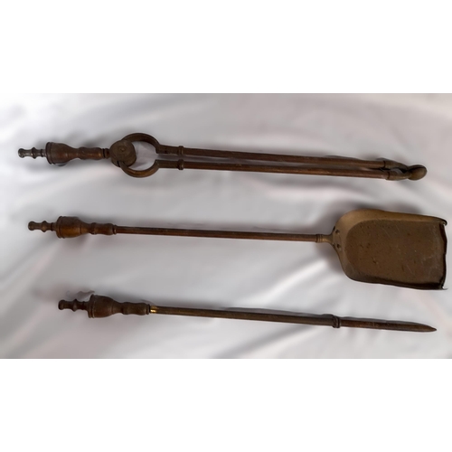 346 - An Antique Brass Fire Iron Set with Brass Fire Guard. Set includes Shovel, Tongs and Poker, approx. ... 