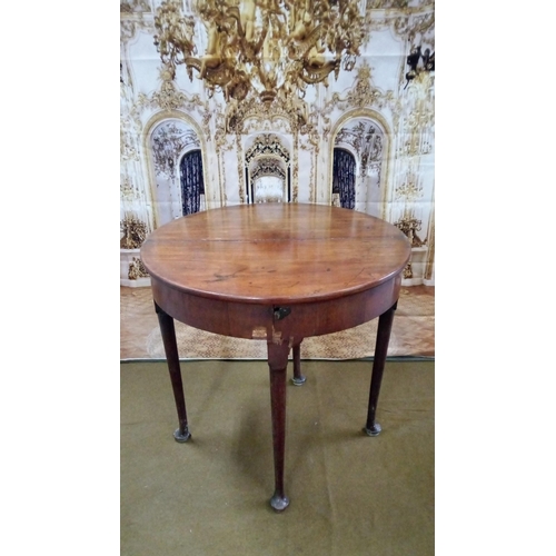 401 - Georgian Tea Table with Mahogany inlay.
Some damage as pictured.
74cm high 78cm wide 40cm deep when ... 