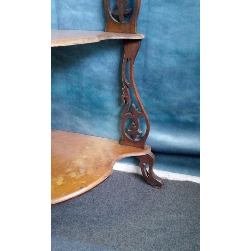 422 - 4 Shelf Corner Whatnot with ornate carved and turned detailing.
127cm high,50cm wide and deep.