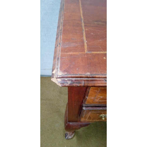 432 - A 19th Century Queen Anne Style Lowboy on cabriole legs with Pad feet.
Damage as pictured.
74cm high... 