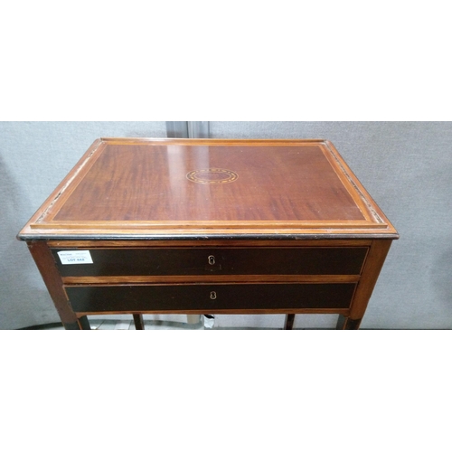 442 - An Edwardian Side/Bedside Table with inlay top,
damaged as pictured.
74cm high, 47cms wide,
32cms de... 