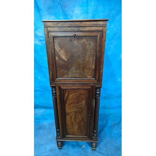 793 - An Antique Flame Mahogany 2 Door Cabinet 99 x 39 x 40cm