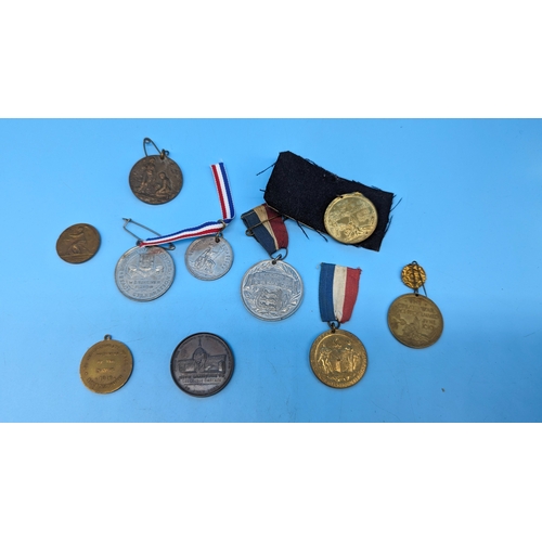 588 - A Collection of WW1 Great War Peace Medals, Field Marshall Lord Roberts of Kandahar Medal.