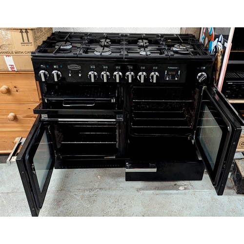 800.1 - A Rangemaster Professional 110 Dual Fuel Gas Hob/Electric Oven Cooker.